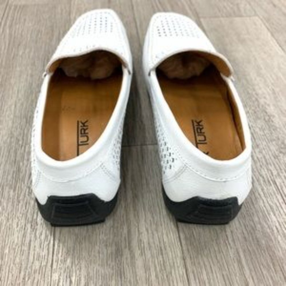 🎉 HP! Trina Turk White Leather Loafers - Picture 4 of 4